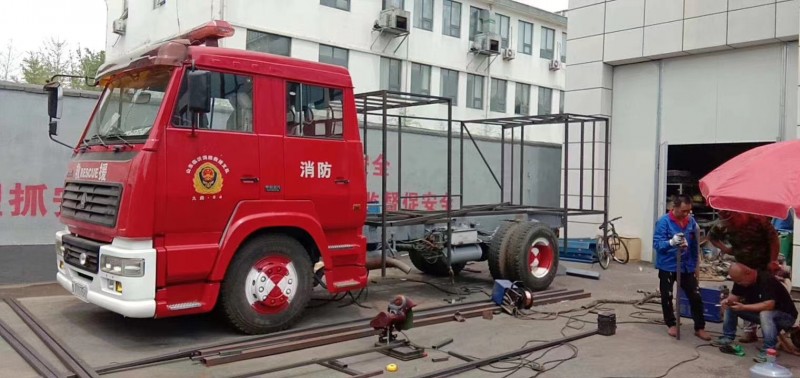 江蘇我公司給本地消防大隊改裝消防上裝系統4